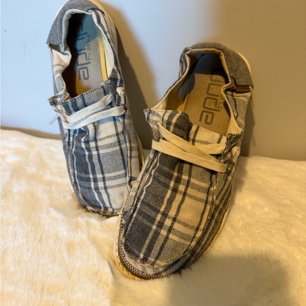 WEN Gray Plaid Men’s Slip-On Loafers